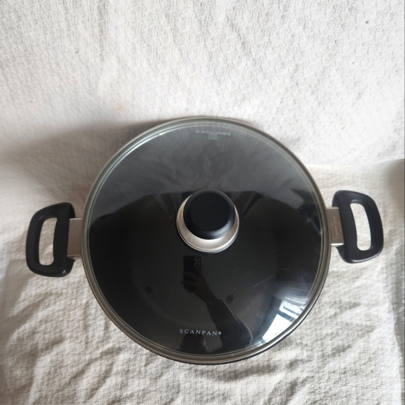 Scanpan Induction 7 Quart Nonstick Dutch Oven - Picture 14 of 15